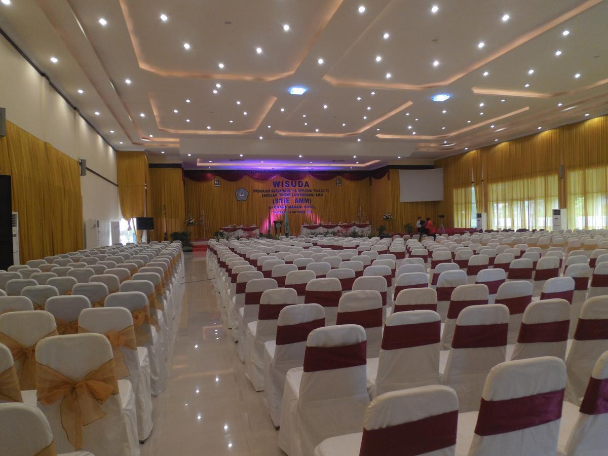 Grand Madani Hotel Mataram Kültér fotó