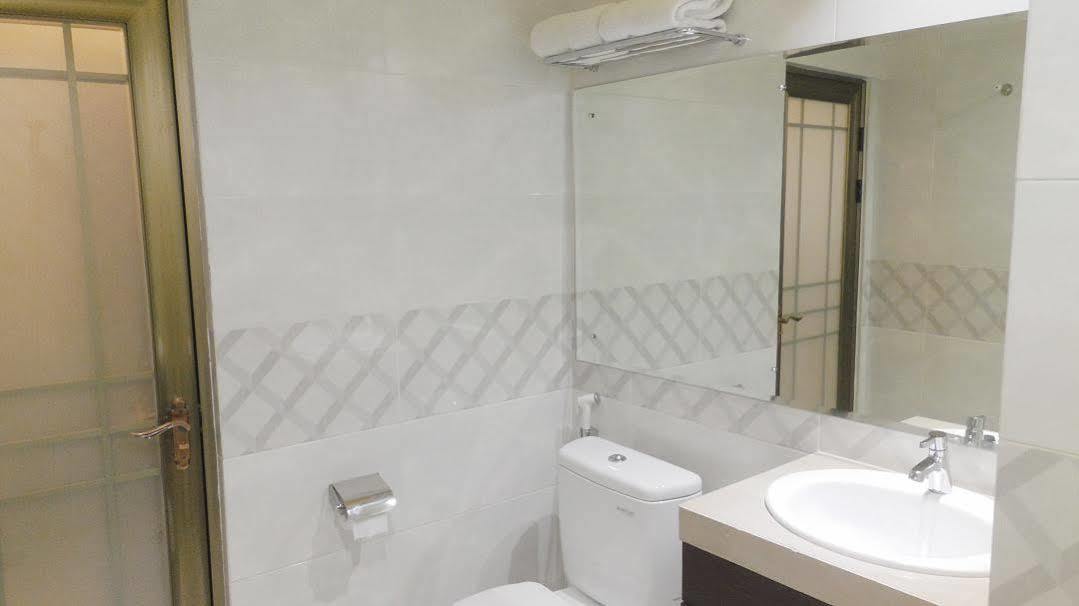 Grand Madani Hotel Mataram Kültér fotó